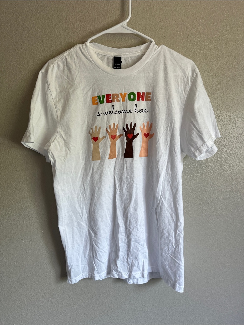Very Important Tee Everyone is Welcome short sleeve shirt adult size large
